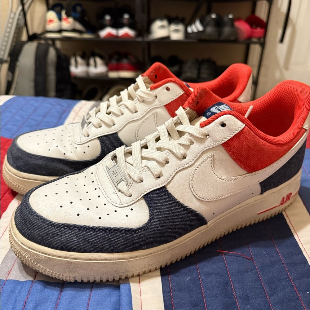 Nike White Navy and Red Classic Sneakers
